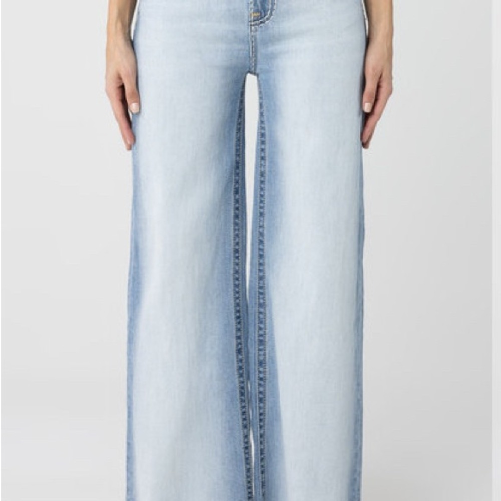NWT! Miss Me Gradient Everyday Wide Leg Jeans